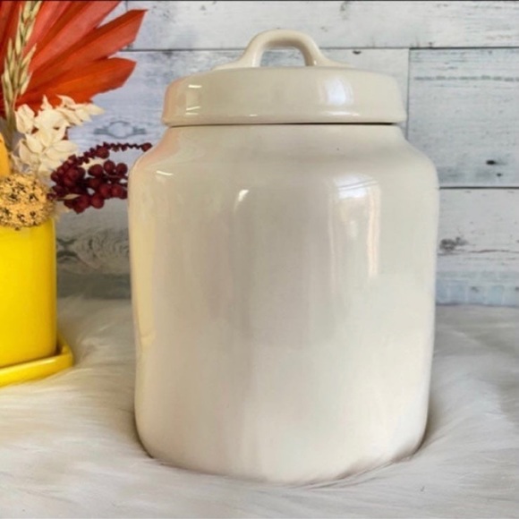 Rae Dunn MERRY CHRISTMAS Elf Feet Chubby Canister - Picture 5 of 6